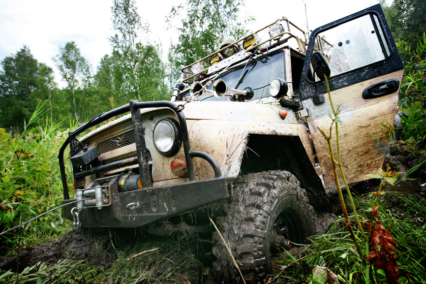 élményautózás off-road terepen
