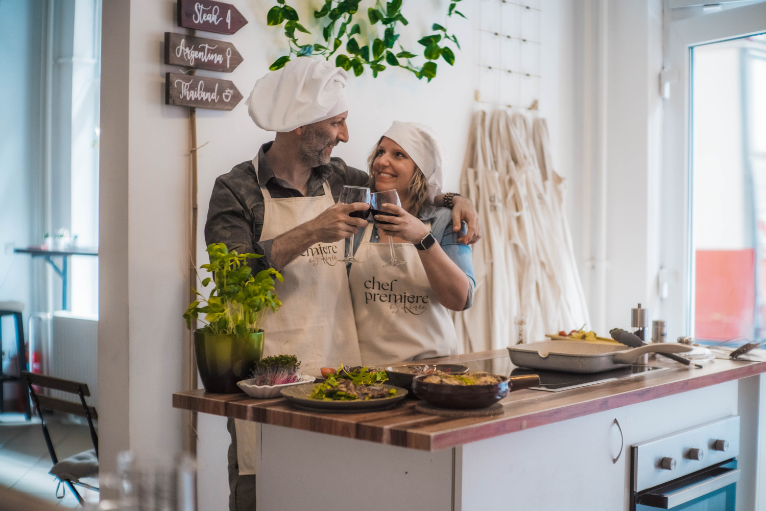 Gasztro élményajándékok fiatal pár